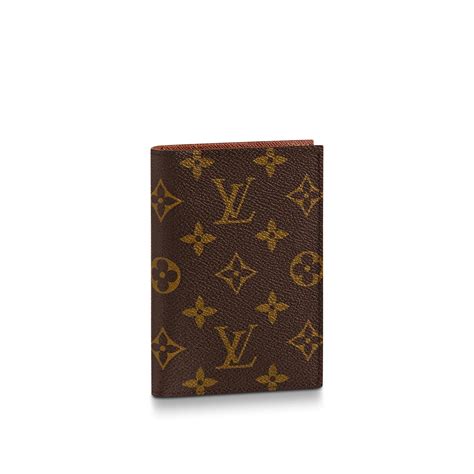 Passport Cover Monogram Canvas .